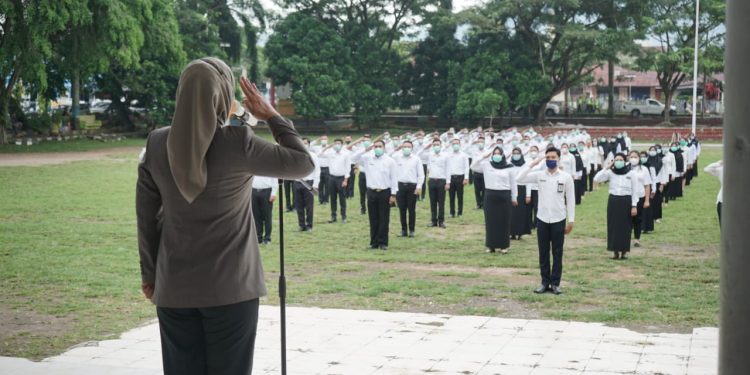 Tatong Bara : 137 CPNS yang Mulai Magang Agar Mampu Menyesuaikan Diri