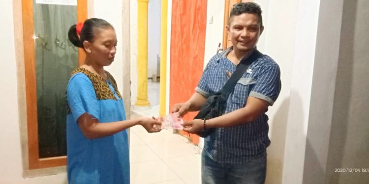 Pemdes Biontong Induk Salurkan BLT DD Tahap II di Bulan ke Enam