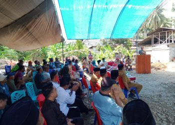Semangat Membangun Rumah Ibadah, Kamaru Bantu Pembangunan Masjid Al Huda Tolondadu Satu