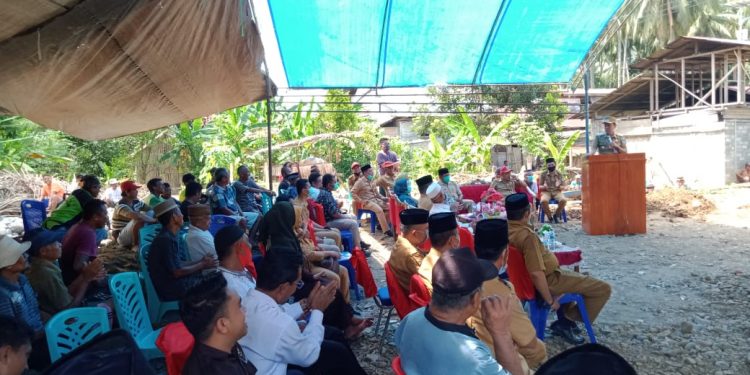 Semangat Membangun Rumah Ibadah, Kamaru Bantu Pembangunan Masjid Al Huda Tolondadu Satu