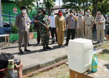 Tinjau TPS, Tatong Berharap Terapkan Coblos Pulang 