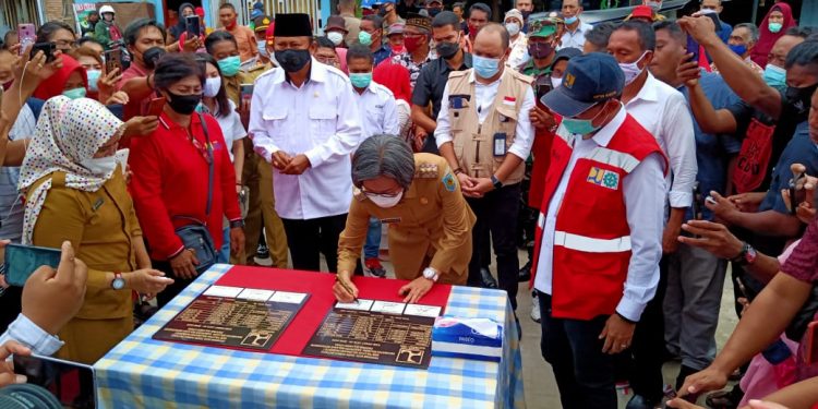 Bersama Herson, Yasti Resmikan Kotaku di Kelurahan Inobonto Satu