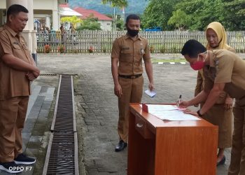 Jajaran Dinas PUPR Bolmut Teken Pakta Integritas Tahun 2021