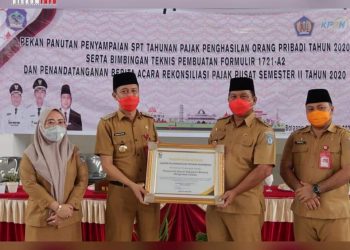 Pemkab Bolsel Terima Penghargaan KPP Dan KPPN