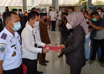 Tatong Bara Lantik 192 Pejabat Struktural dan Fungsional