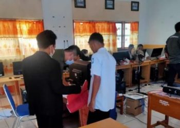 Diskominfo Bolmong Jadi Pemateri Prakerin dan PKL SMK Negeri Sangtombolang