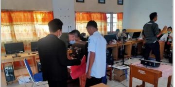 Diskominfo Bolmong Jadi Pemateri Prakerin dan PKL SMK Negeri Sangtombolang