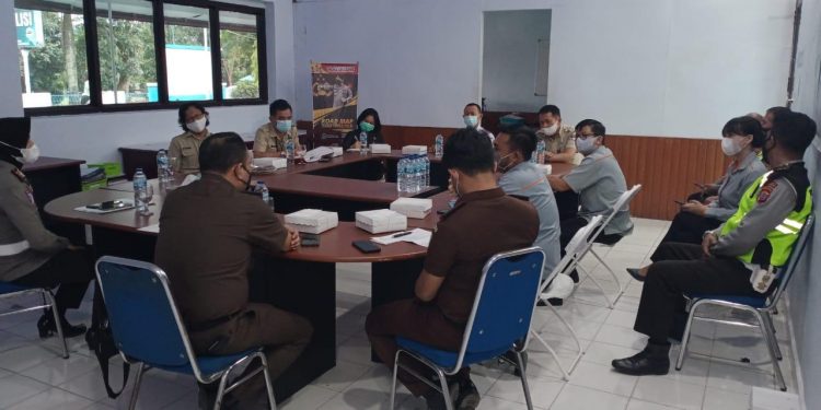 Diskominfo Hadiri Rapat Bersama Satlantas Kotamobagu Terkait Penerapan Tilang Elektronik
