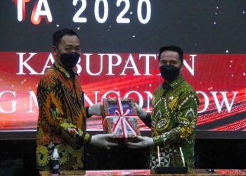 Sachrul Serahkan LKPD Tahun 2020 Kepada Ketua BPK RI