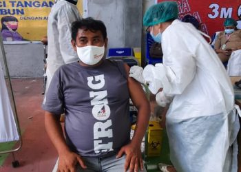 Pemkab Bolmong Mulai Vaksinasi ASN dan Wartawan