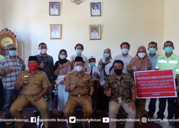 JRBM Beri Beasiswa Kepada Ratusan Siswa-siswi Lingkar Tambang