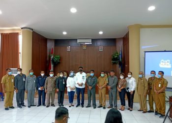 Mewakili Bupati, Tahlis Gallang Hadiri Sosialisasi OJK