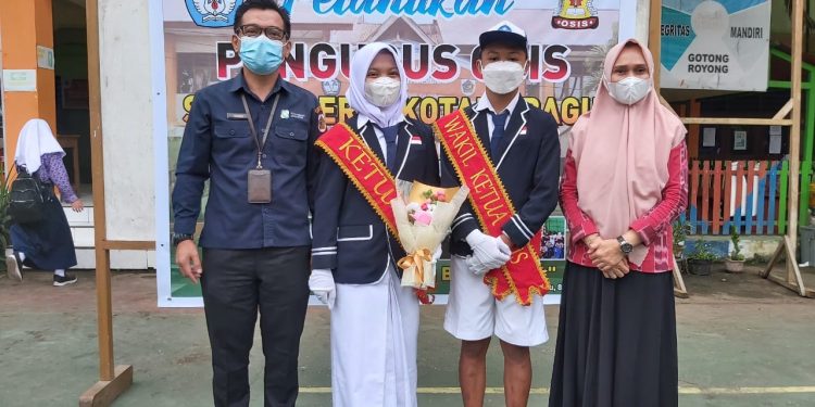 Khasia Syazwani Damopolii Terpilih Ketua OSIS SMP N 1 Kotamobagu