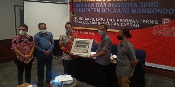 Yanny Tuuk Buka Bimbingan Teknis DPRD Bolmong