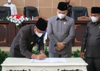 Pemkab dan DPRD Boltim Teken Kesepakatan Rancangan Awal RPJMD 2021-2026