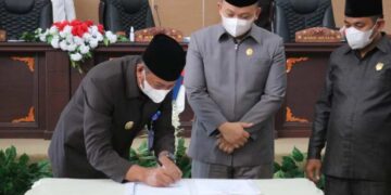 Pemkab dan DPRD Boltim Teken Kesepakatan Rancangan Awal RPJMD 2021-2026