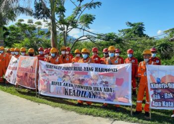 Demi Menuntut Hak, Karyawan PT Conch Gelar Aksi Mogok Kerja