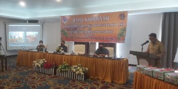 Sachrul Serahkan 1000 Sertifikat Tanah Secara Simbolis