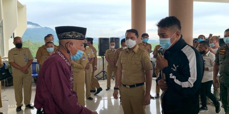 Windri ‘The Bad Boy’ Patilima Disambut Meriah di Kabupaten Boltim