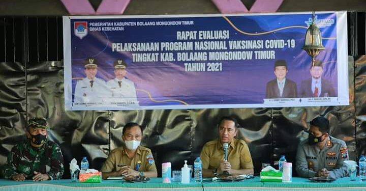 Sachrul Buka Rapat Evaluasi Terkait Pelaksanaan Program Vaksinasi