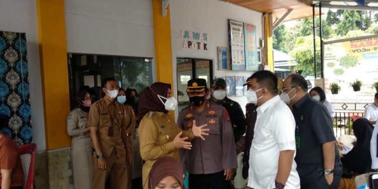 Ketua DPRD Pantau Empat Lokasi Vaksinasi Covid-19