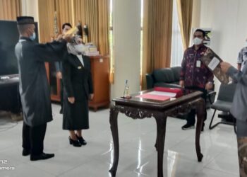 Sekda Tahlis Lantik Kabag Umum Setda Bolmong