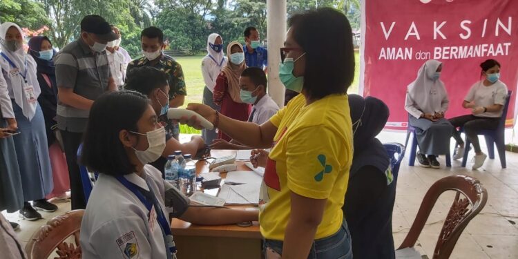 Pelatih dan Calon Paskibraka Kotamobagu Divaksinasi