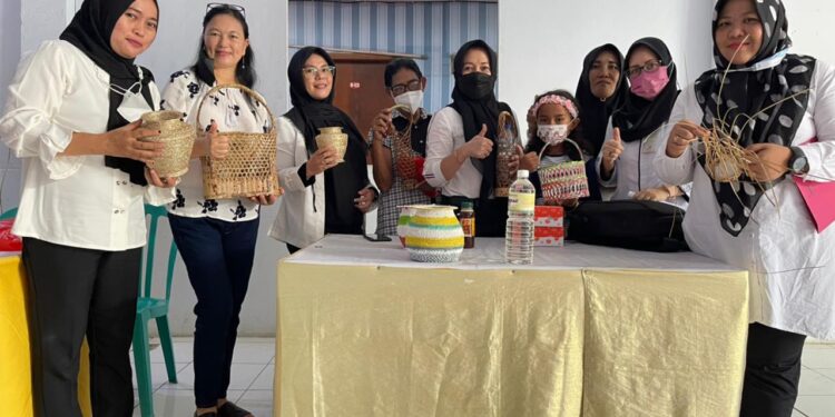 Pemkab Bolmong Gelar Bimtek Kerajinan Tangan Bahan Baku Rotan