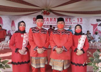 Iskandar Kamaru Pimpin Upacara HUT Bolsel Ke-13