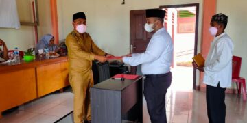 Sangadi Pintadia Lantik Perangkat Desa Baru