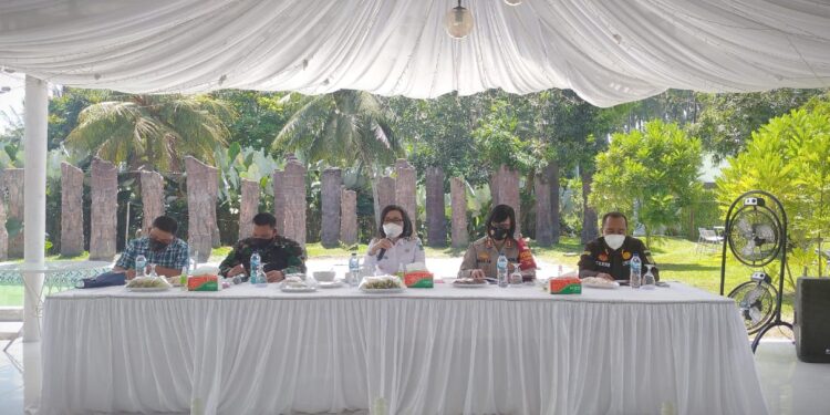 Bupati Yasti Pimpin Rapat Bersama Forkopimda