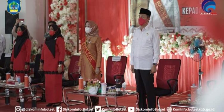 Ny Selpian Kamaru-Manoppo Kukuhkan Bunda Paud Kecamatan dan Desa