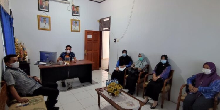 Camat Passi Barat Terima Kunjungan Studi Komparasi Pemanfaatan Teknologi Informasi