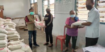 Kelurahan Imandi Salurkan Bantuan Sosial