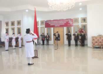 Bupati Yasti Kukuhkan Paskibraka Tahun 2021