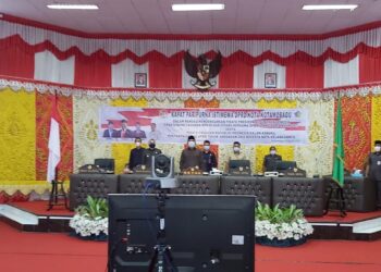 Hadiri Rapat Paripurna, Wali Kota Kotamobagu Dengarkan Pidato Presiden