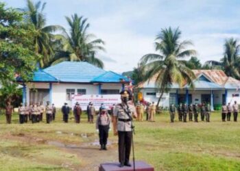 Kapolres Boltim Pimpin Upacara Tabur Bunga