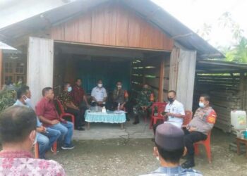 Asisten Satu Bersama Forkopimcam Damaikan Kelompok Masyarakat yang Berseteru