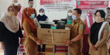 DP3A Bolmong Serahkan Bantuan di Kecamatan Bolaang Timur
