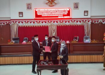 Bupati Bolsel Hadiri Tiga Agenda Paripurna