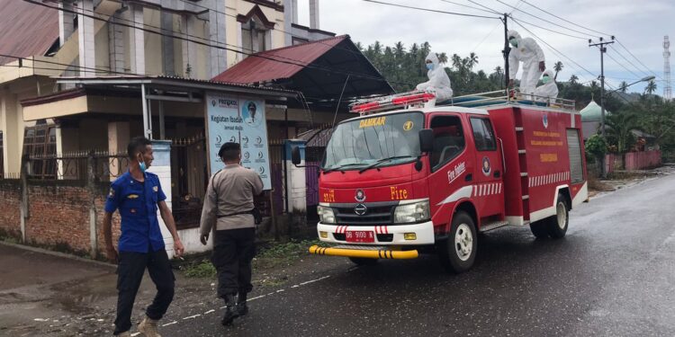 Rentan Penularan Covid-19, Rumah Ibadah di Boltim Disemprot Desinfektan