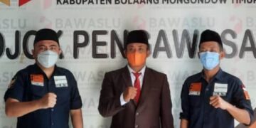 Bawaslu RI Lantik PAW Anggota Bawaslu Boltim