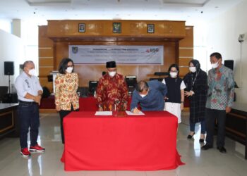 Disaksikan Bupati Yasti, PDAM Bolmong dan Bank SulutGo Tandatangani Perjanjian Kerja Sama