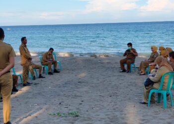 Background Pantai Molobog, 7 Camat di Boltim dapat Pembekalan Kepemimpinan