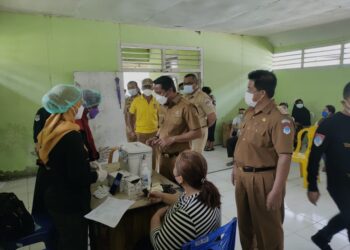 Bupati Boltim Pantau Langsung Kegiatan Vaksinasi