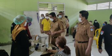 Bupati Boltim Pantau Langsung Kegiatan Vaksinasi