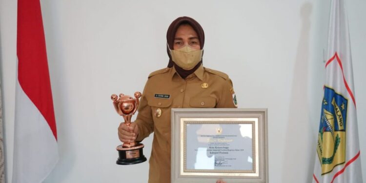 Wali Kota Kotamobagu Terima Piagam Penghargaan APE