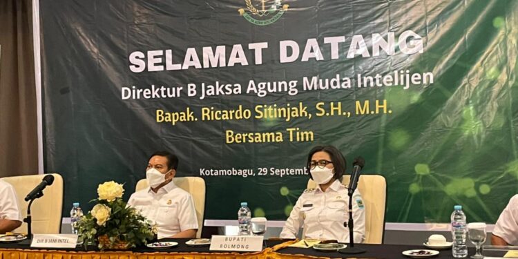 Bupati Yasti Hadiri Kegiatan Monitoring dan Evaluasi Dana Desa