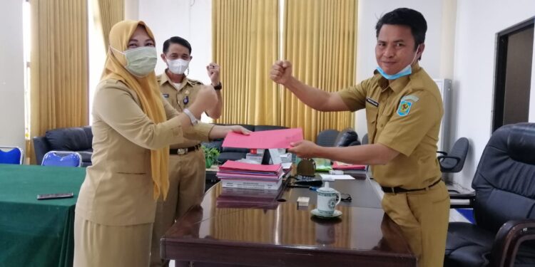 Yasti Tunjuk Mourin Vivi Rottie Plt Kadis Dukcapil Bolmong