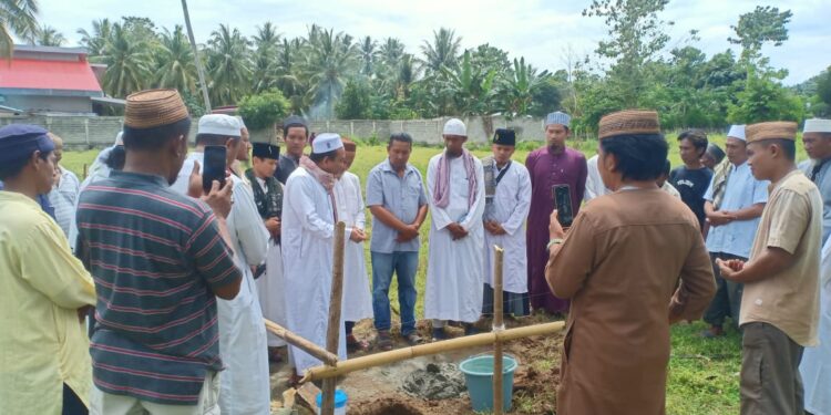 Meidy Pontoh Bangun Mushola di Desa Biontong Induk